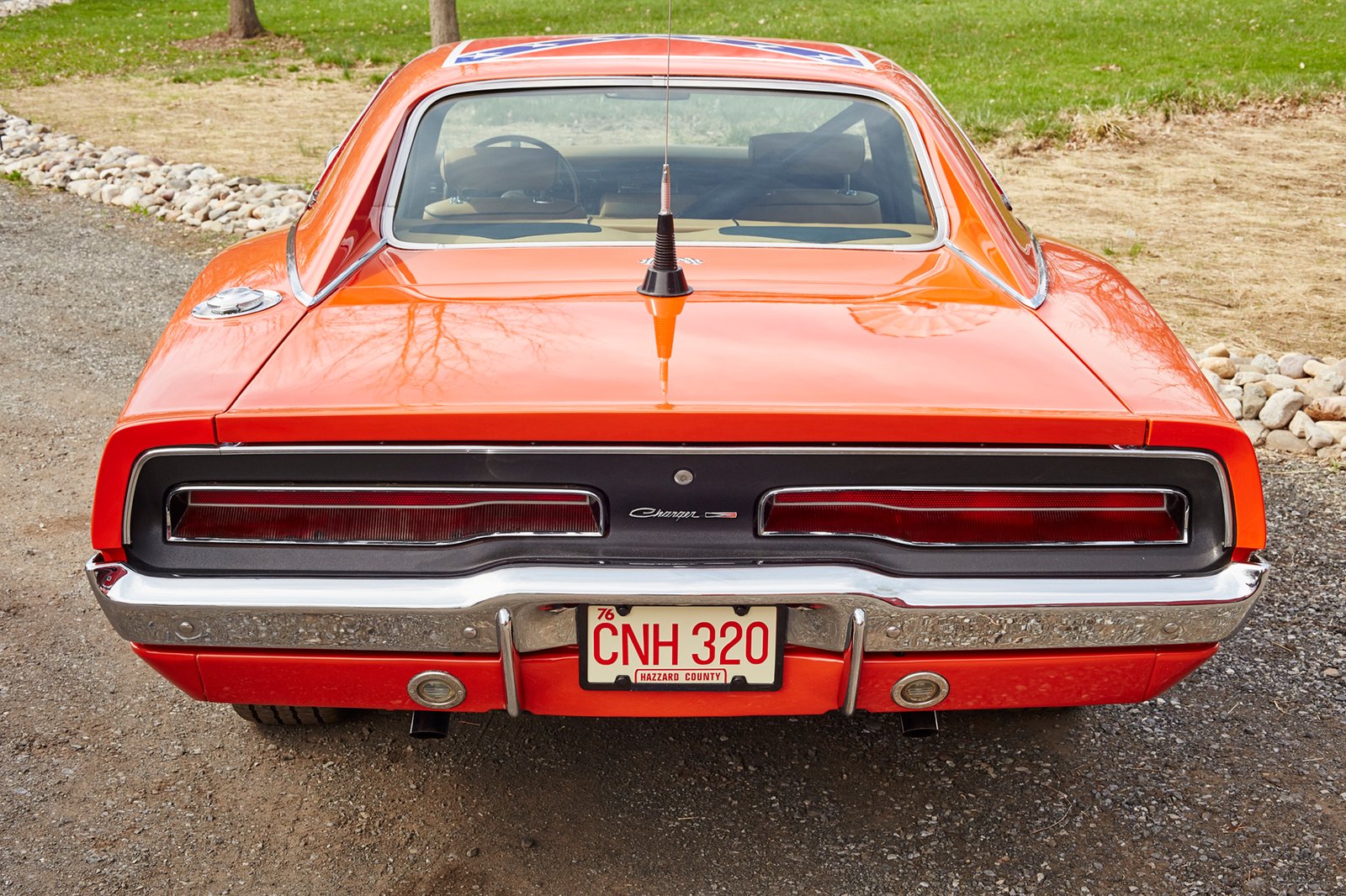 General Lee 201 dodge White