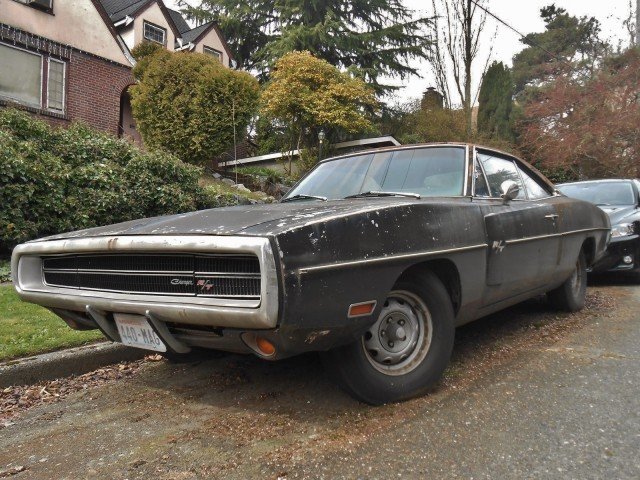 neglected-plum-crazy-1970-dodge-charger-r-t-440-rusting-in-washington-listed-as-stolen_13