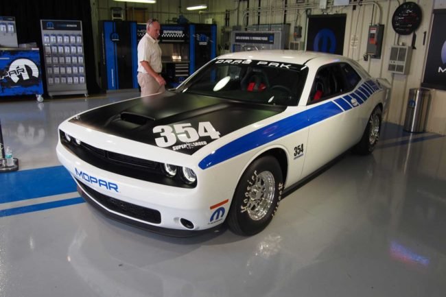 Dodge-Challenger-Drag-Pack-0