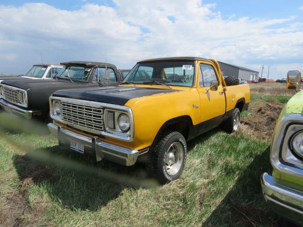 1977 Dodge Power Wagon 4x4; $3,100