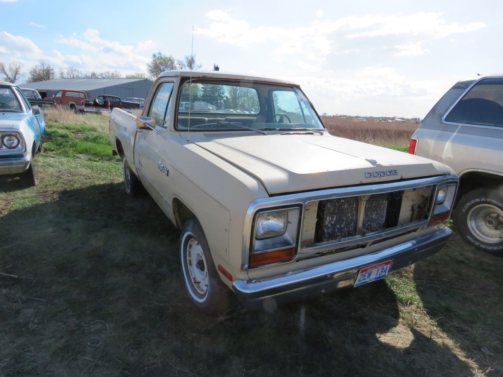 1981 Dodge 150 Ram Pickup; $750