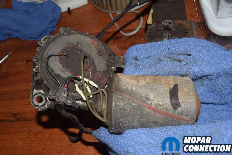 Gallery ZomBEE's 3Speed Wiper Motor Restoration by The Headlight