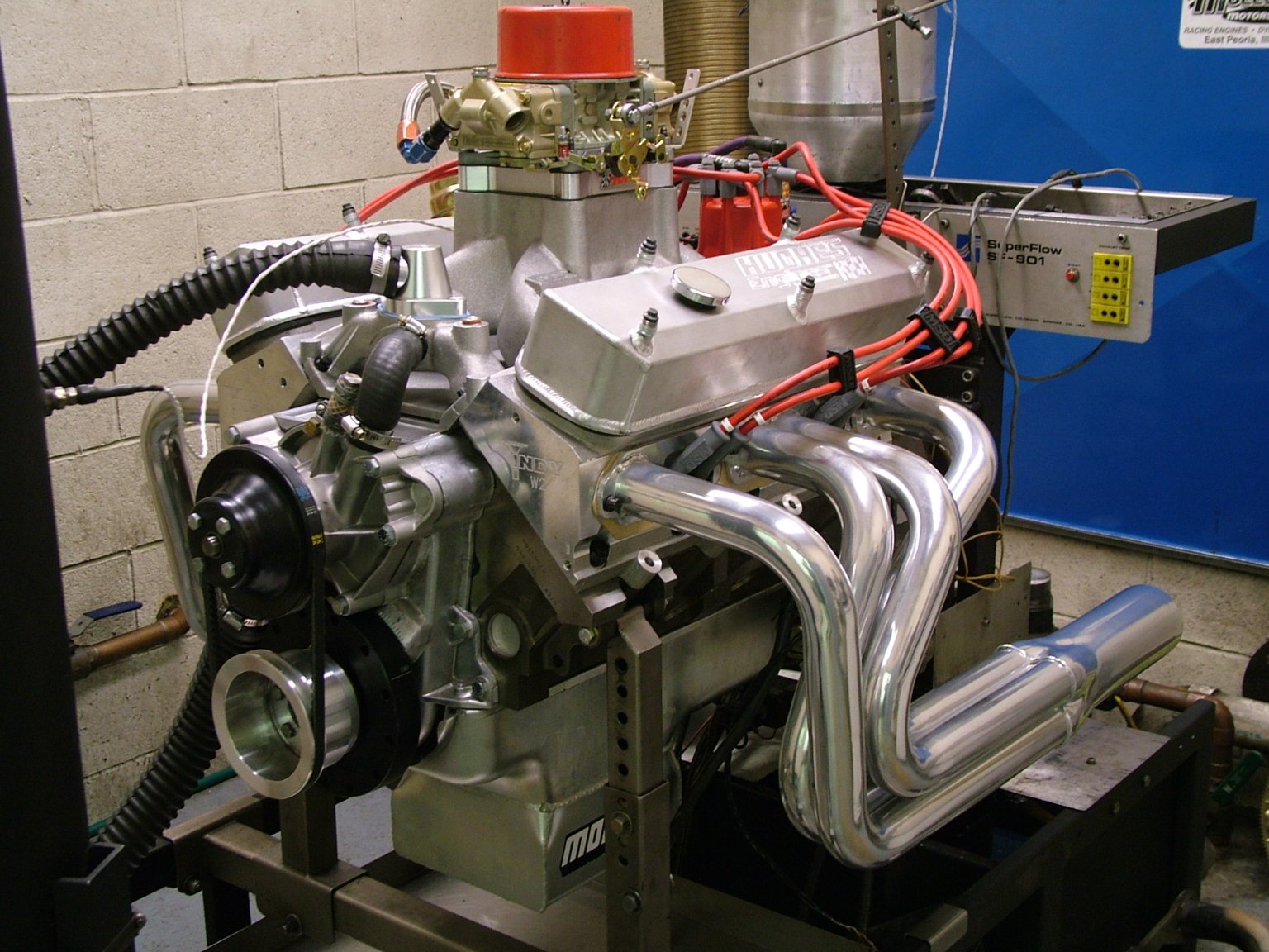 Hughes Engines Tech Center 700HP Small Block Is Straight Up Nasty