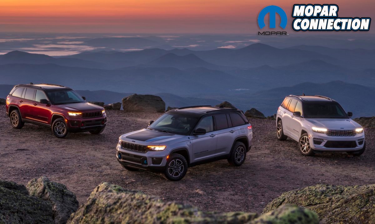 (Left to right) All-new 2022 Jeep® Grand Cherokee Trailhawk, 20